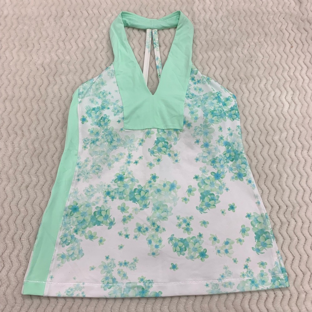 Lululemon Athletic Halter Top Builtin Bra Size 8